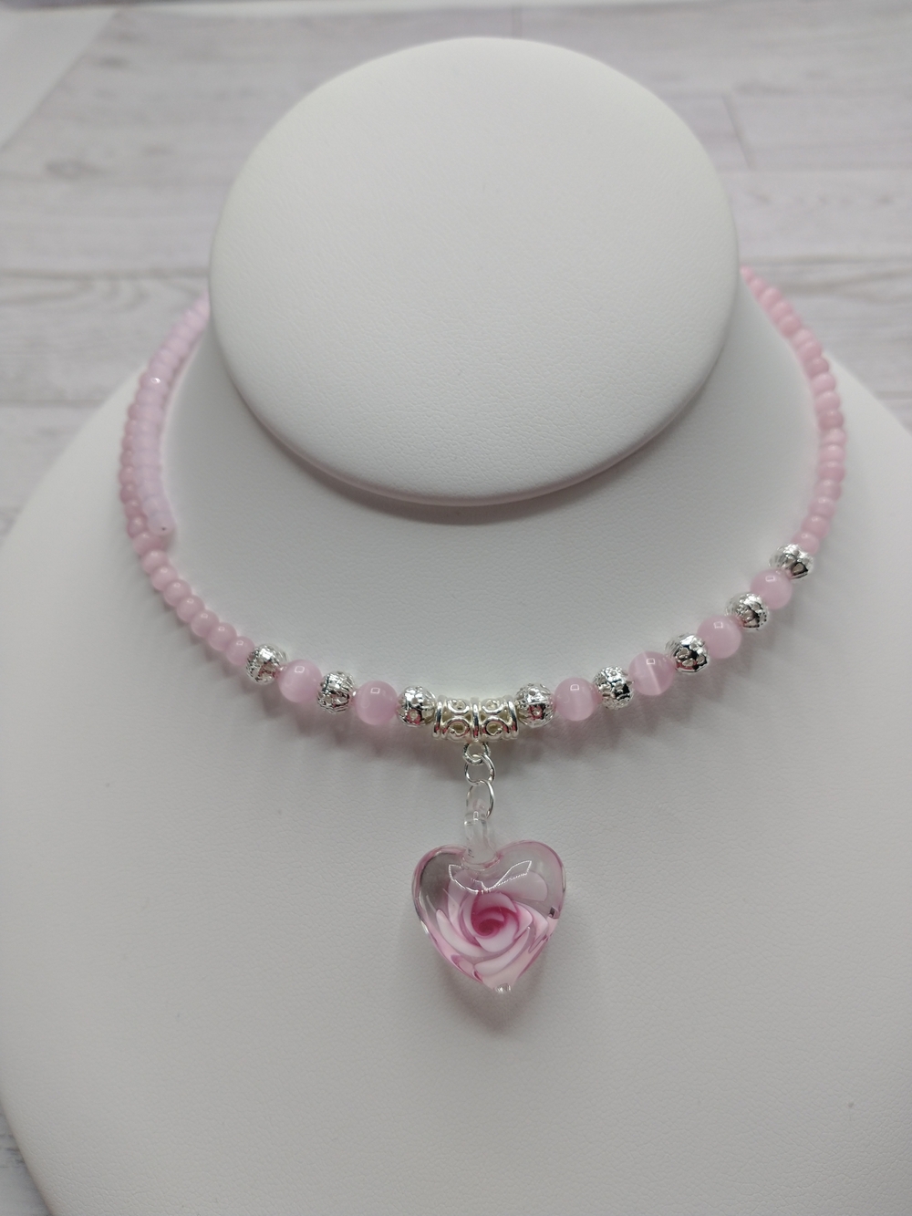 New Hand Crafted Memory Wire Cluster Chunky Beaded Choker Necklace